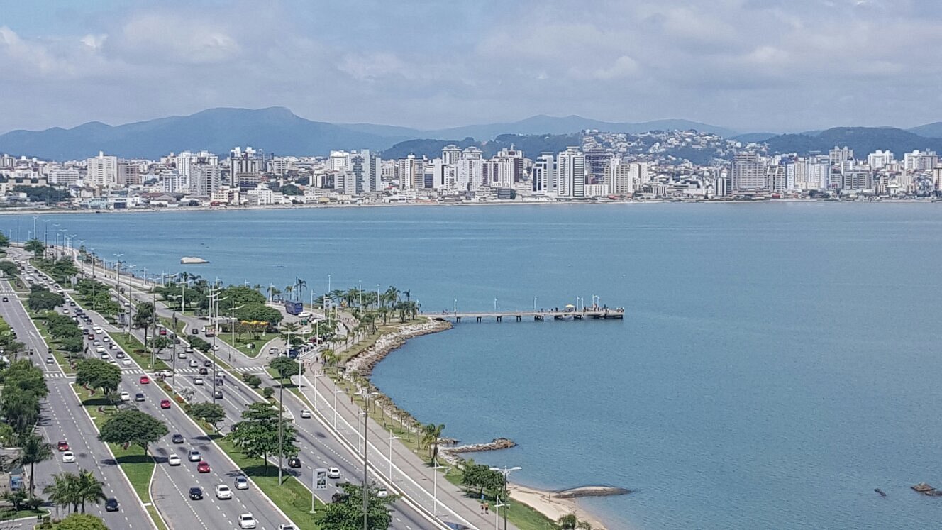 Beira-mar Norte — city and ocean